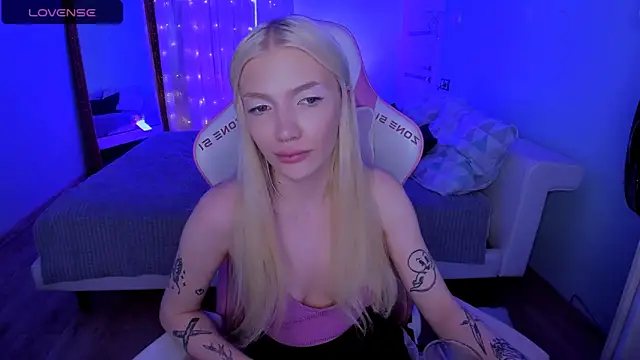 AnyaTaylor_ Live XXX-Chat