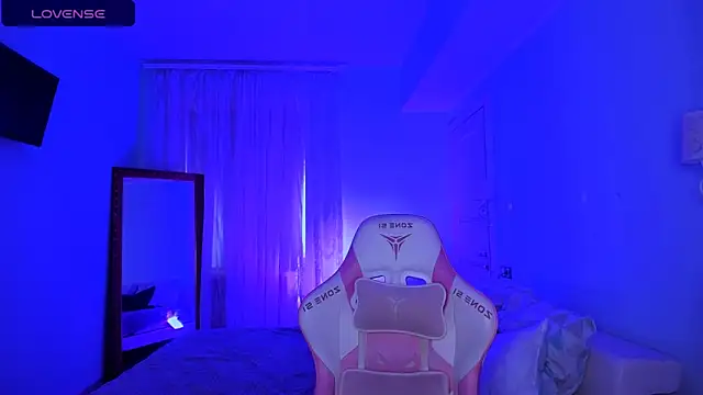 AnyaTaylor_ Chat XXX live