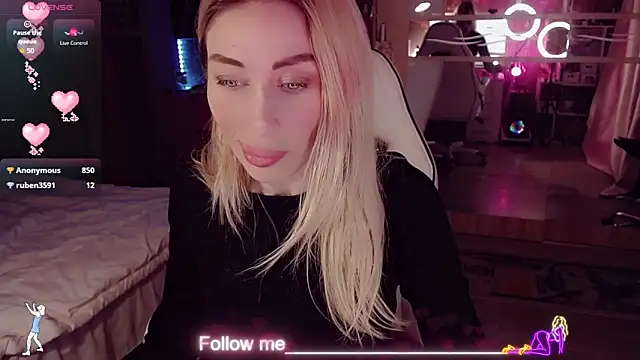 AnnieGOld_ live XXX chat