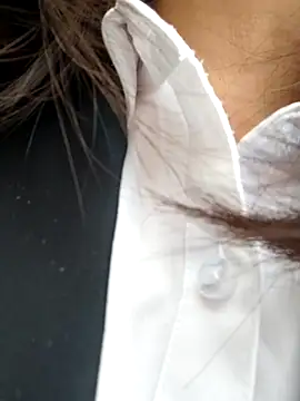 ialnuyoa_h Show in webcam