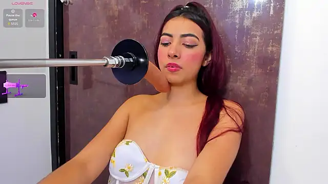 cherry_skinny_ Adlı Modelin Canlı XXX Sohbeti