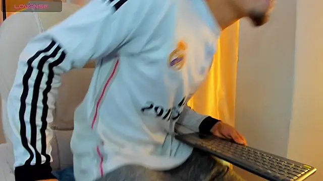 nicopapi_ Adlı Modelin Canlı XXX Sohbeti