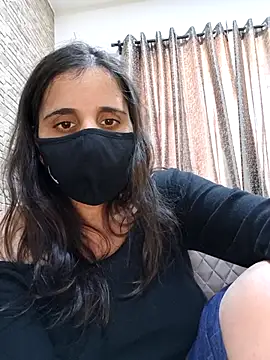 tinaarora 即時 XXX 聊天