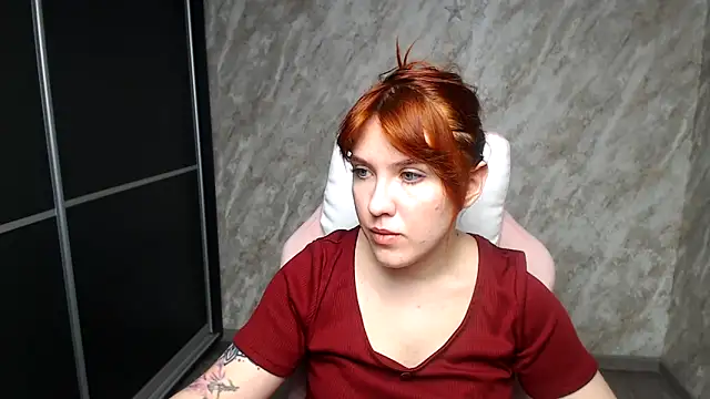 Reginasmilee Chat XXX in diretta
