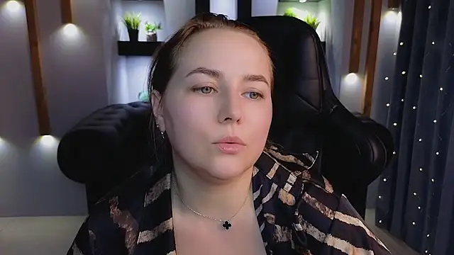 Chat XXX en directo de Mira_Mermayd