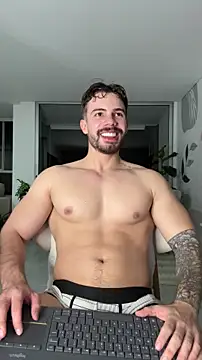 Chat +18 de Valenthino_Salvatore ao vivo