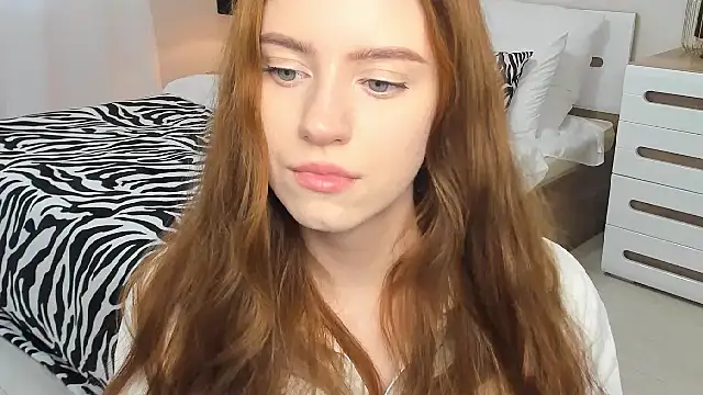 Erica_Kiss: απευθείας συνομιλία ΧΧΧ