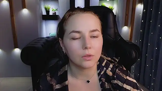 Mira_Mermayd's Live XXX Chat