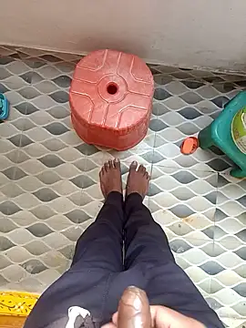 hemcrazy: διαδικτυακό σόου στην κάμερα