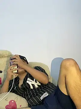 andresmahecha777のウェブカメラショー