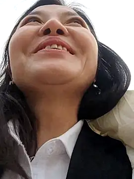 ialnuyoa_h's Live XXX Chat