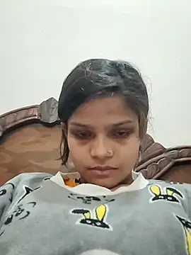 Komal0099 élő XXX-chatje