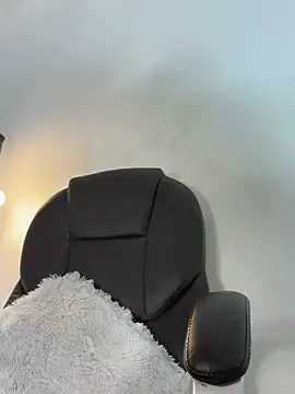 _Isabella_1: απευθείας συνομιλία ΧΧΧ