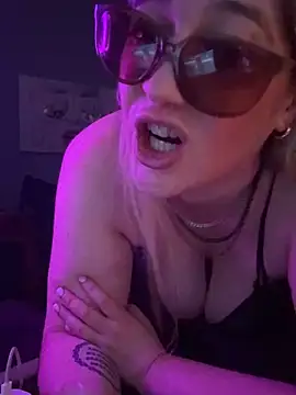 Chatroom XXX en direct de Granlady7