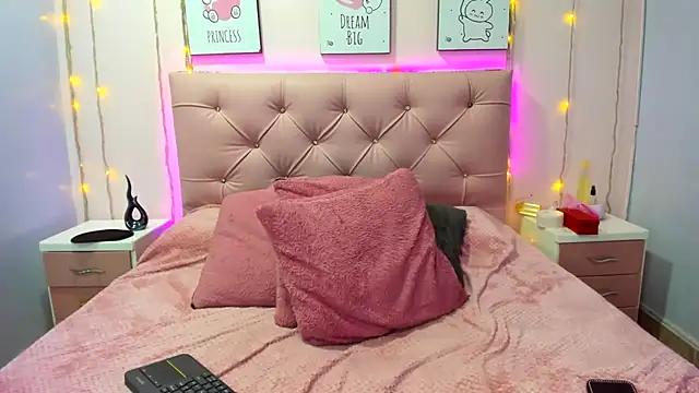 Issaa_Tyler Chat XXX live