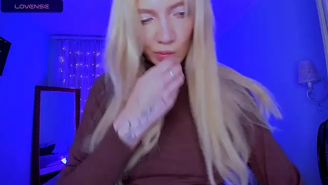 AnyaTaylor_ Chat XXX in diretta