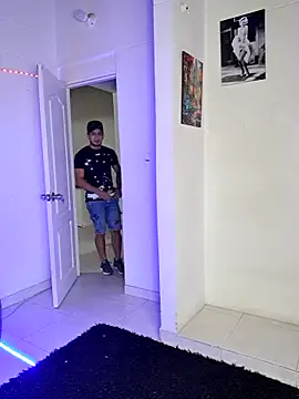 royalgirls_xのライブXXXチャット