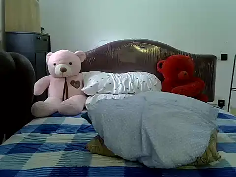 Sultry_Bleau Adlı Modelin Canlı XXX Sohbeti