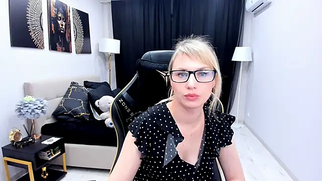 LindaSandy_1 live XXX chat