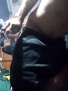 Czat XXX na żywo – hairy_mannn