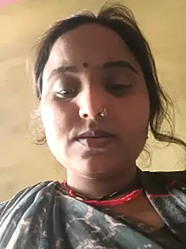 Pooja_hote Adlı Modelin Canlı XXX Sohbeti