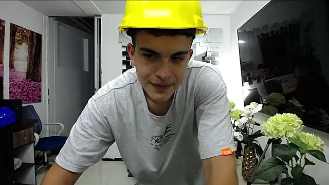 Czat XXX na żywo – massimo_greco_