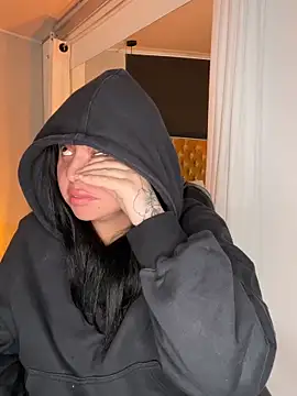 Saaradan Live XXX chat