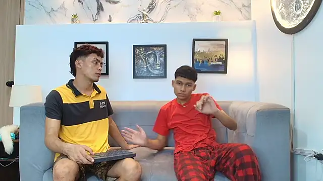 XXX chat uživo modela AVENGER_BOYS2026