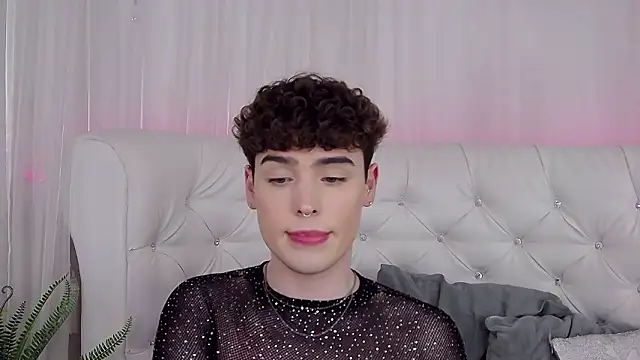 RobbyCharming élő XXX-chatje