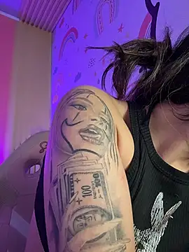 Sophie_LS Chat XXX in diretta