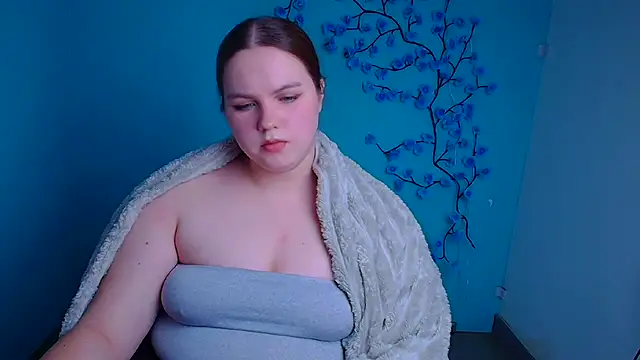 Show modela Kitty_Mia_Kitty na web-kameri