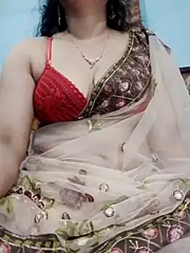 Horny_Doll24 现场XXX聊天