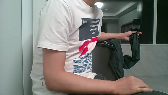 nole_china7 Show in webcam