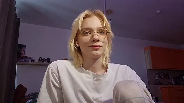 AuraNevera 即時 XXX 聊天