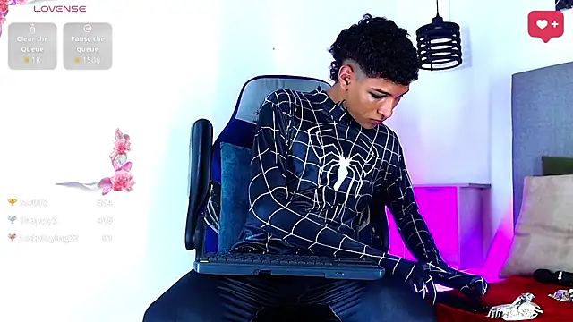 Rick_Wade élő XXX-chatje