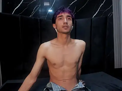 KrisX_hl's Webcam Show