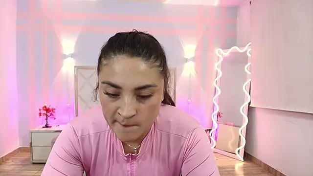 Brendda_tay élő XXX-chatje