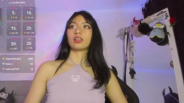 Any_Roussee Chat XXX in diretta