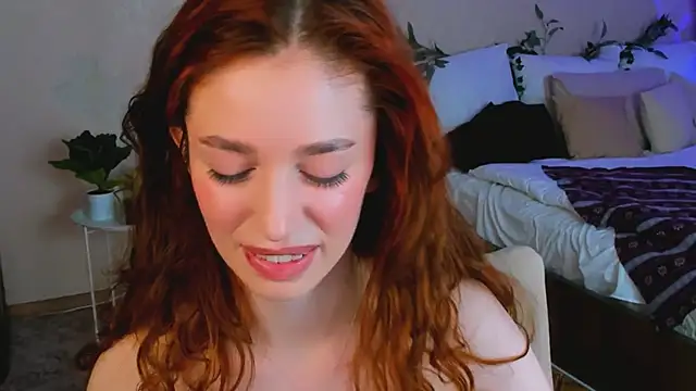 ChristinaConteeree Chat XXX live