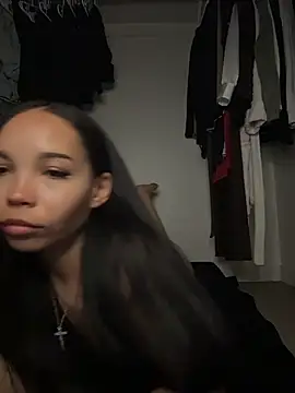 Chatroom XXX en direct de nikkiloveee