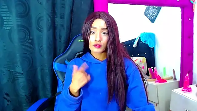 Jenng18 Adlı Modelin Canlı XXX Sohbeti