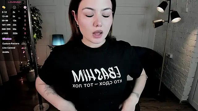 Dark_Moni Adlı Modelin Canlı XXX Sohbeti