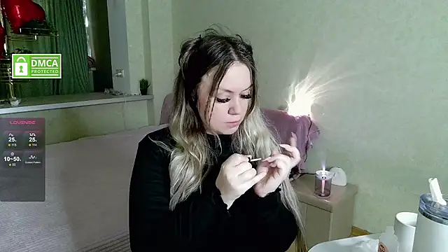 elven_dreams_ Adlı Modelin Canlı XXX Sohbeti