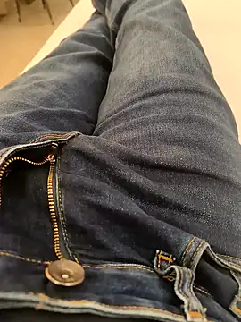 hairy-guy1's Webcam Show