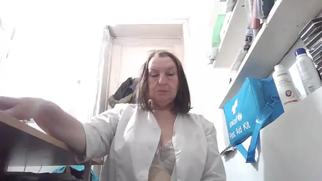 AnnaLive570: онлайн-секс-чат