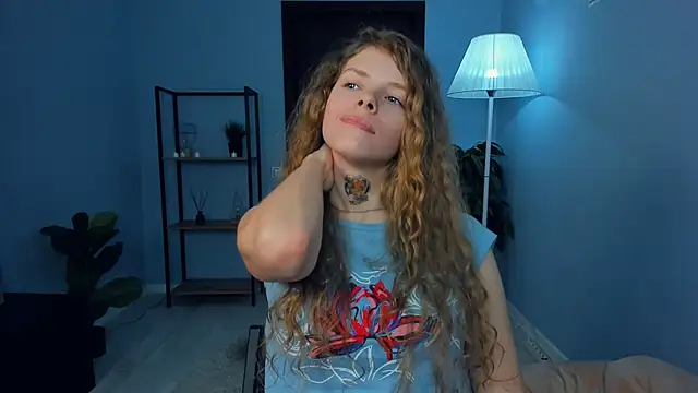 RayaNenlia's Live XXX Chat