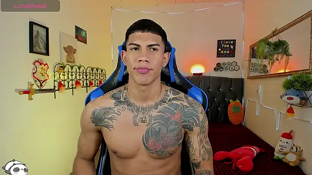 Damian_latinxxx Adlı Modelin Canlı XXX Sohbeti