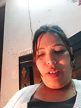 Poojabhabi101 现场XXX聊天