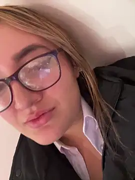 Isabel_Noir Chat XXX in diretta