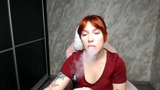 Reginasmilee's Live XXX Chat